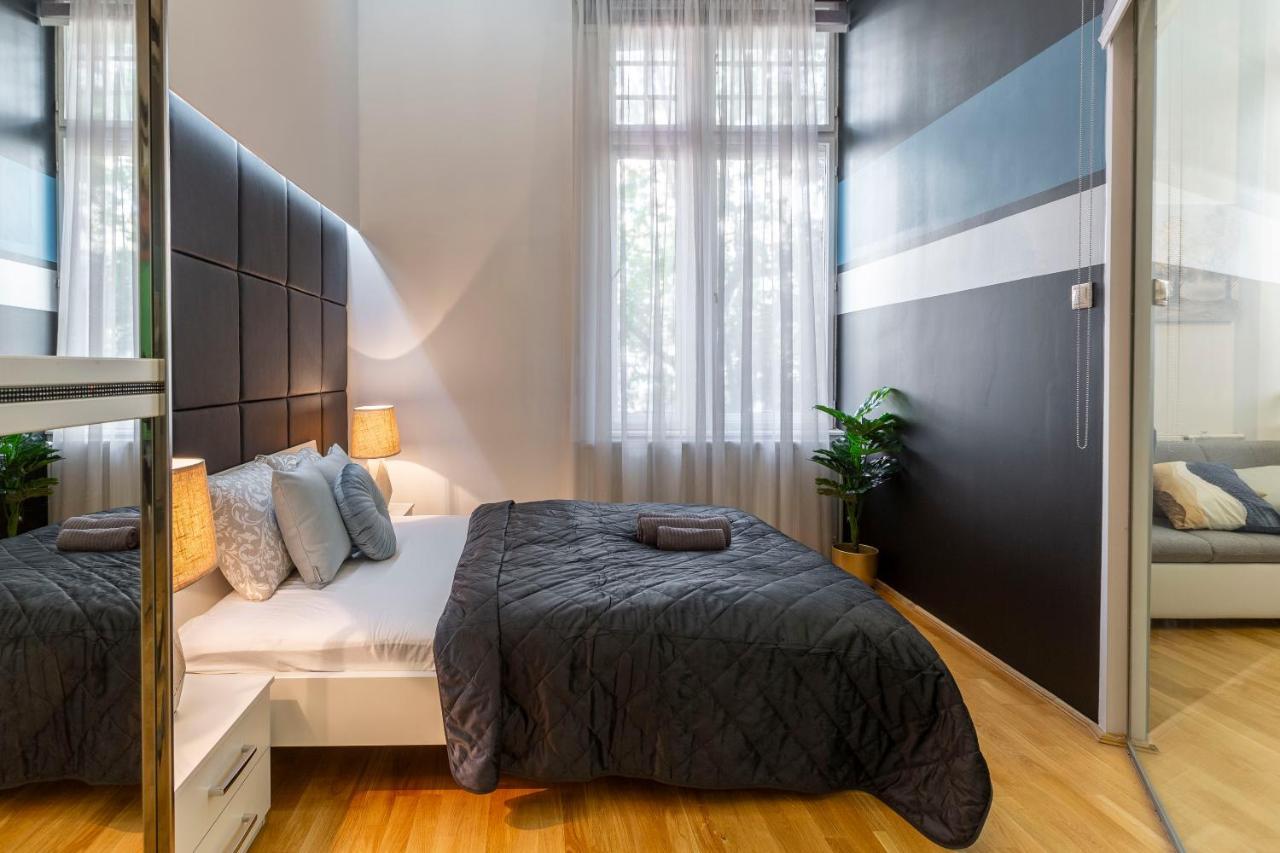 Luxurious & Spacious Downtown Residence In Liszt Ferenc Square Budapest Exterior foto